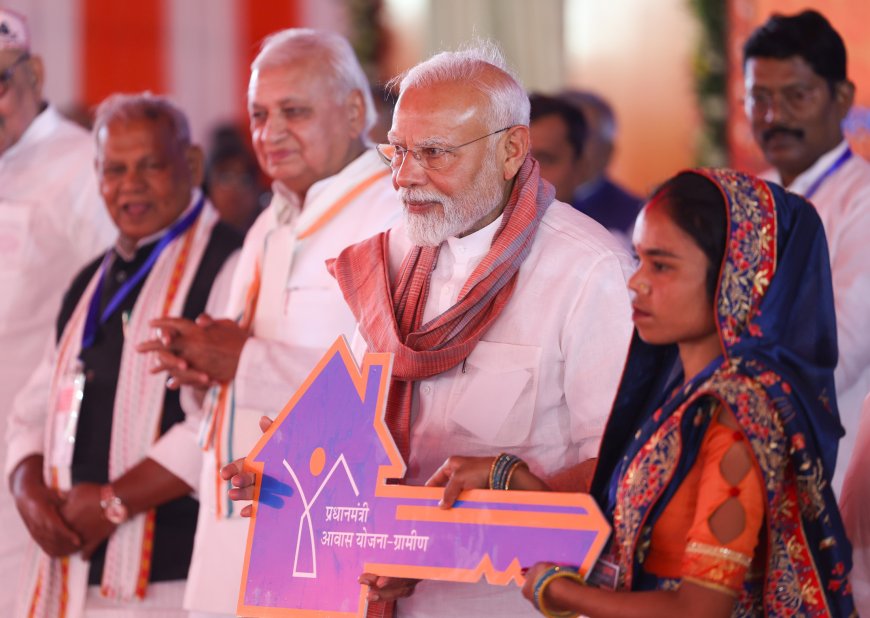 PM Backs Women’s Inclusion, Unveils ₹1 Lakh Cr Urban Fund